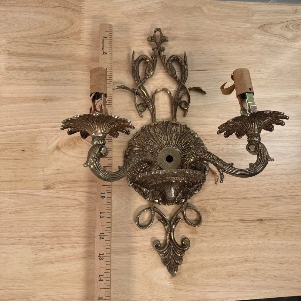 Antique Vintage Brass Fixture Moe Light‎ Kentucky 2 Arm Wall Lamp Sconce Regency